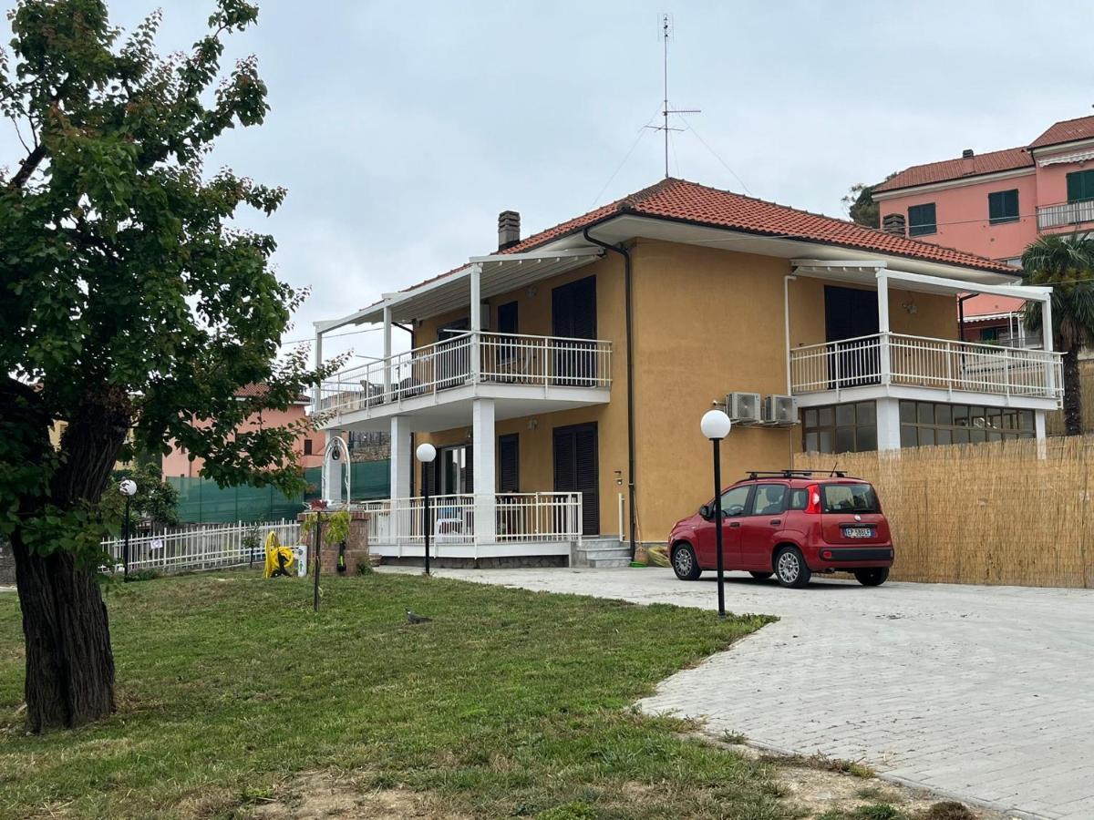 Il Gattino Di Porto - Apt 6 - Monolocale Terrazzo Piscina Imperia Luaran gambar