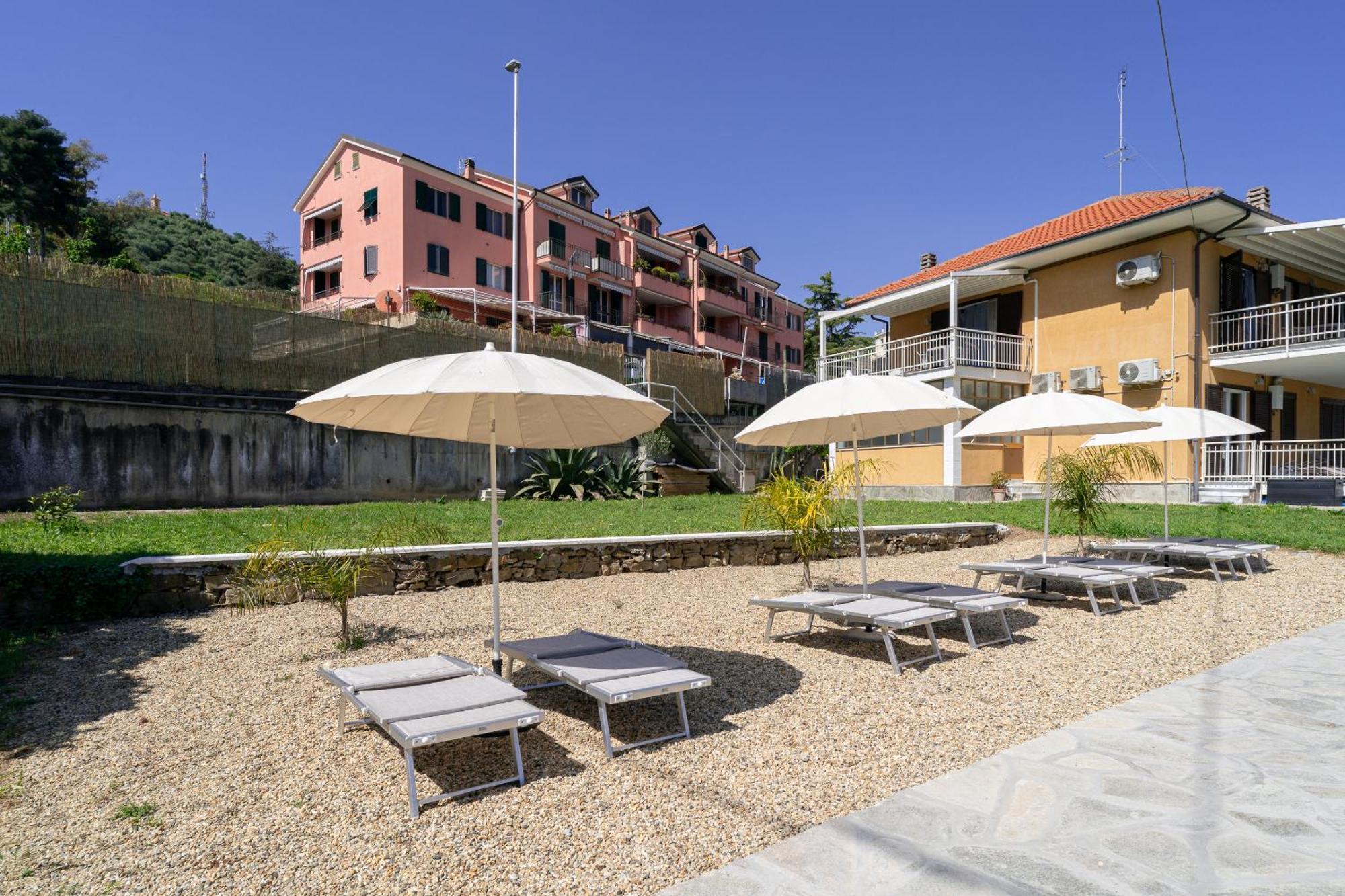 Il Gattino Di Porto - Apt 6 - Monolocale Terrazzo Piscina Imperia Luaran gambar
